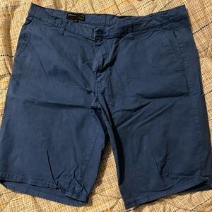 Oakley men’s shorts, size 38, blue.
